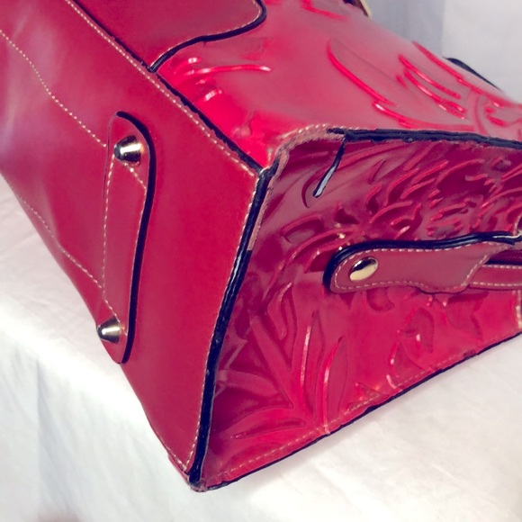 MC red embossed genuine leather satchel handbag with feet. - Picture 11 of 16